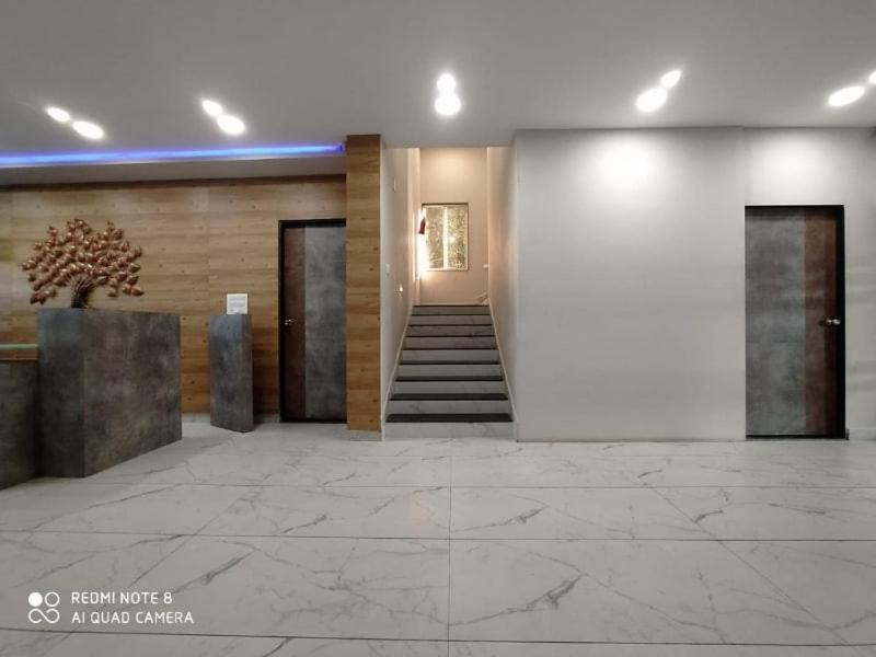 Oyo 80228 Hotel Richa Hālol Esterno foto